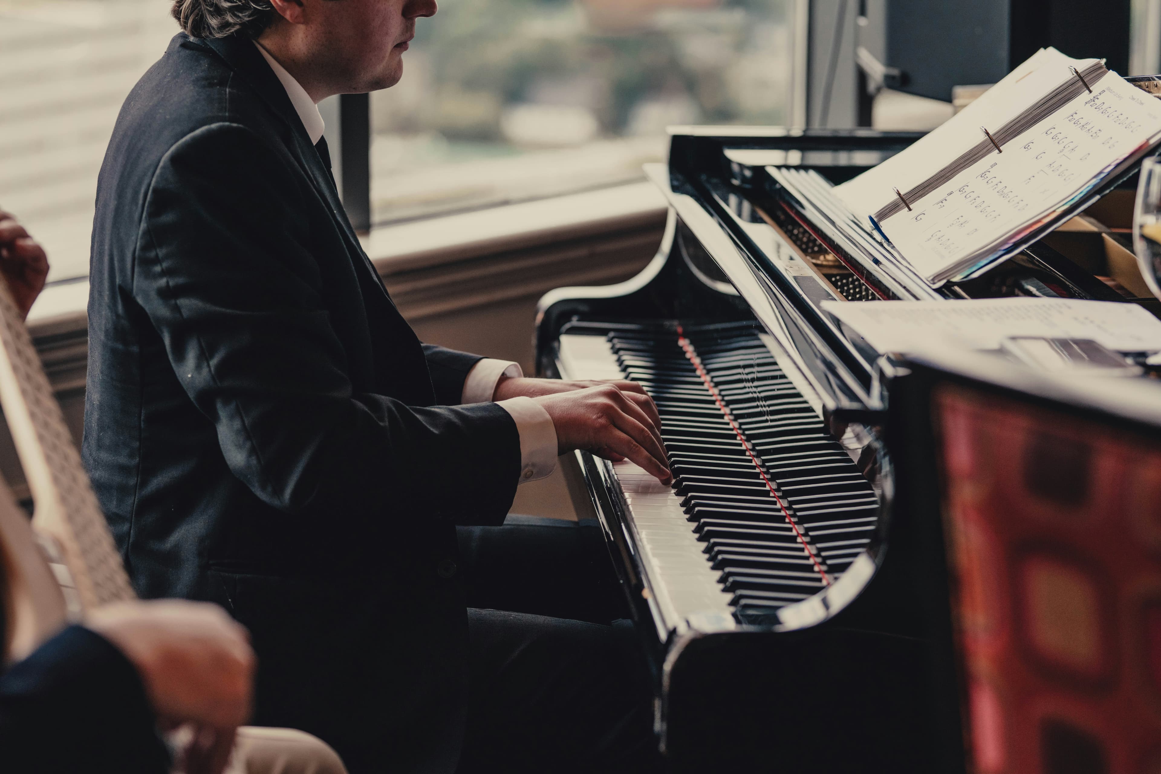 Pianista Henryk Walezy